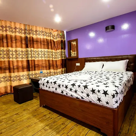 Everest Holiday Inn