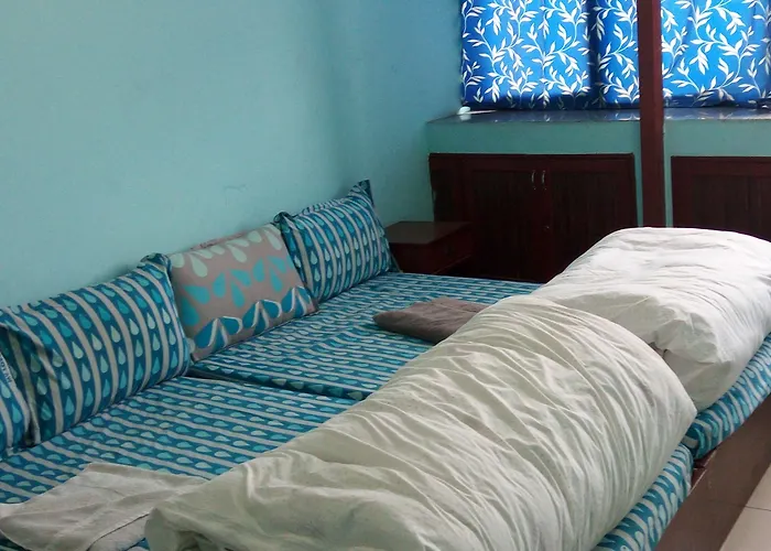 Everest Hotel