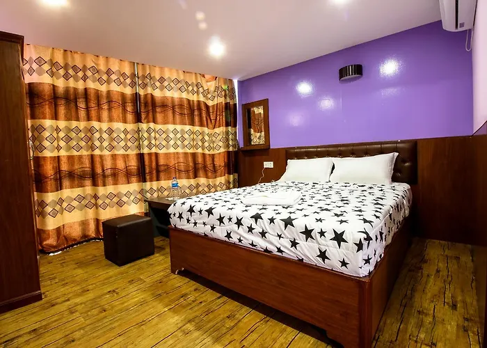 Hotel Everest